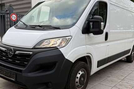 Opel Movano 33.000 km 24.950 € München 81825