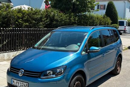 VW Touran 114.700 km 9.800 &euro; München 81377