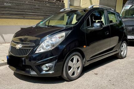 Chevrolet Spark 91.500 km 2.800 &euro; München 81541