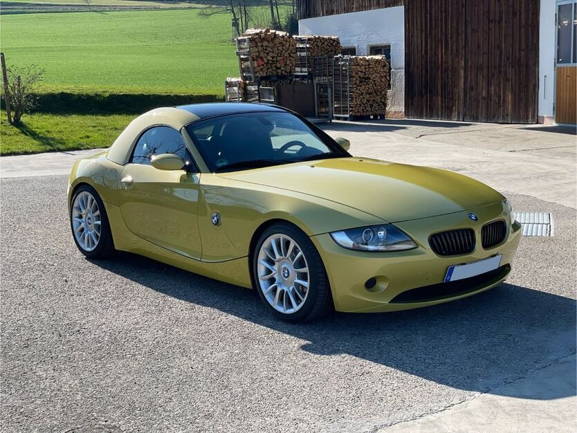BMW Z4 110.900 km 14.999 € München 81673