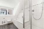 Ruhig gelegen in kleiner Wohnanlage | Helle, top gepflegte Maisonette-Wohnung - Dachgeschoßwohnung Karlsfeld | Angebot:26389541