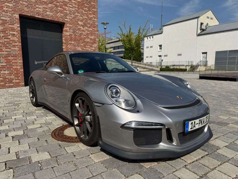 Porsche 911 51.300 km 109.000 € München 80999
