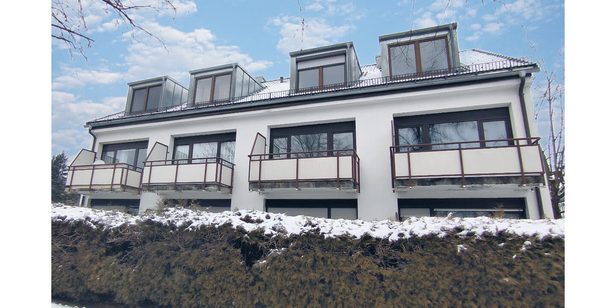 **Oben ist es am schönsten** charmantes APARTMENT im Dachgeschoss ** möbliert !! BEZUGSFREI !! - Dachgeschoßwohnung München Trudering-Riem | Angebot:24832250