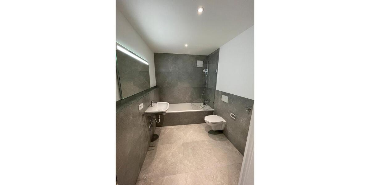 3 Zimmer Whg im 1.OG, ca. 73 qm Balkon & TG-Stellplatz 3 zimmer