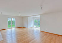 ELVIRA - Neutrudering, moderne und hochwertige 2,5-Zimmer-Wohnung mit einem sonnigen und privaten Südostgarten