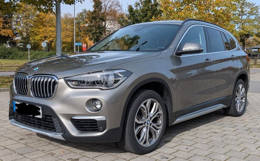 BMW X1 74.600 km 17.950 € München 80801