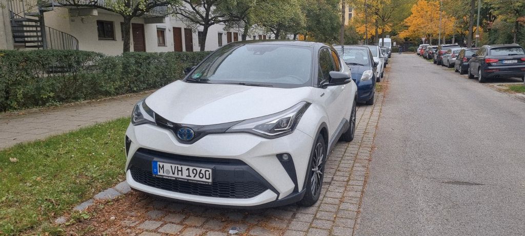 Toyota C-HR 58.500 km 21.000 &euro; München 81739