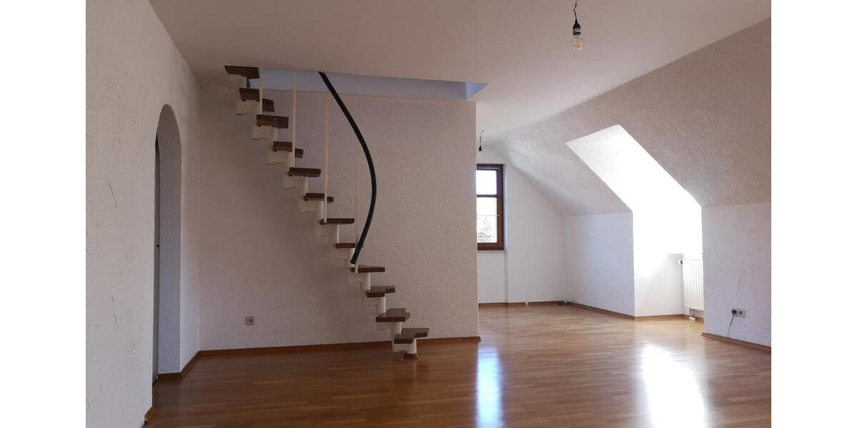 Dachgeschoßwohnung Karlsfeld - 3 Zimmer, 79 m&sup2;, 1.440&euro; | Angebot:26114592