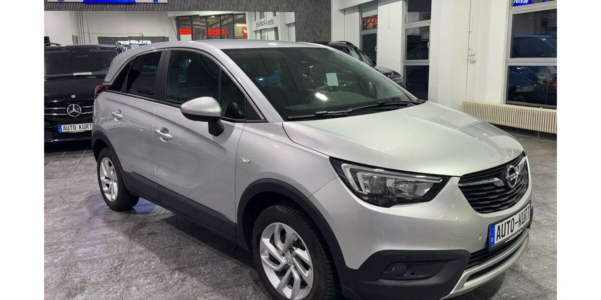 Opel Crossland (X) 58.202 km 12.990 &euro; München 81829