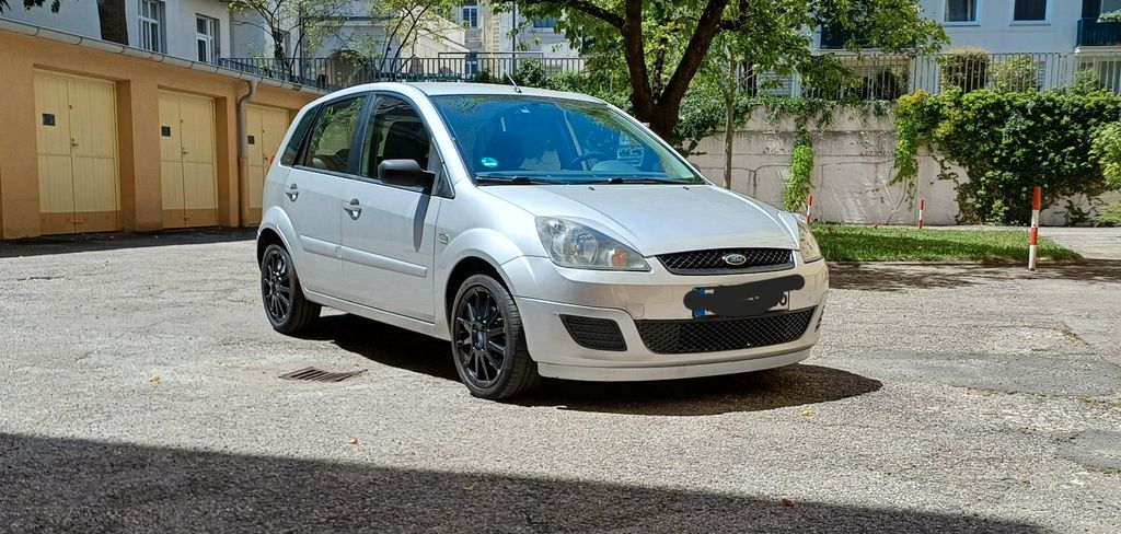 Ford Fiesta 124.300 km 4.199 &euro; München 80801