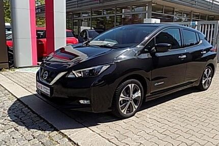 Nissan Leaf 14.396 km 14.290 € München 81677