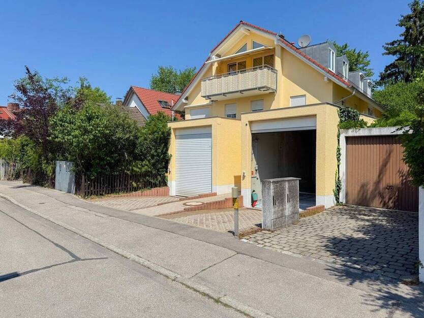 *** schöne 4-Zimmer-GartenWohnung in ruhiger und idyllischer Lage in Aubing mit Stellplatz ***