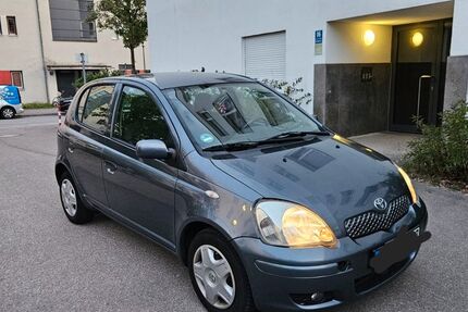 Toyota Yaris 198.725 km 1.650 &euro; München 81829