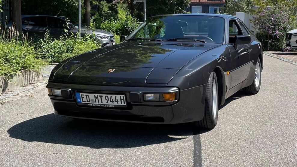 944