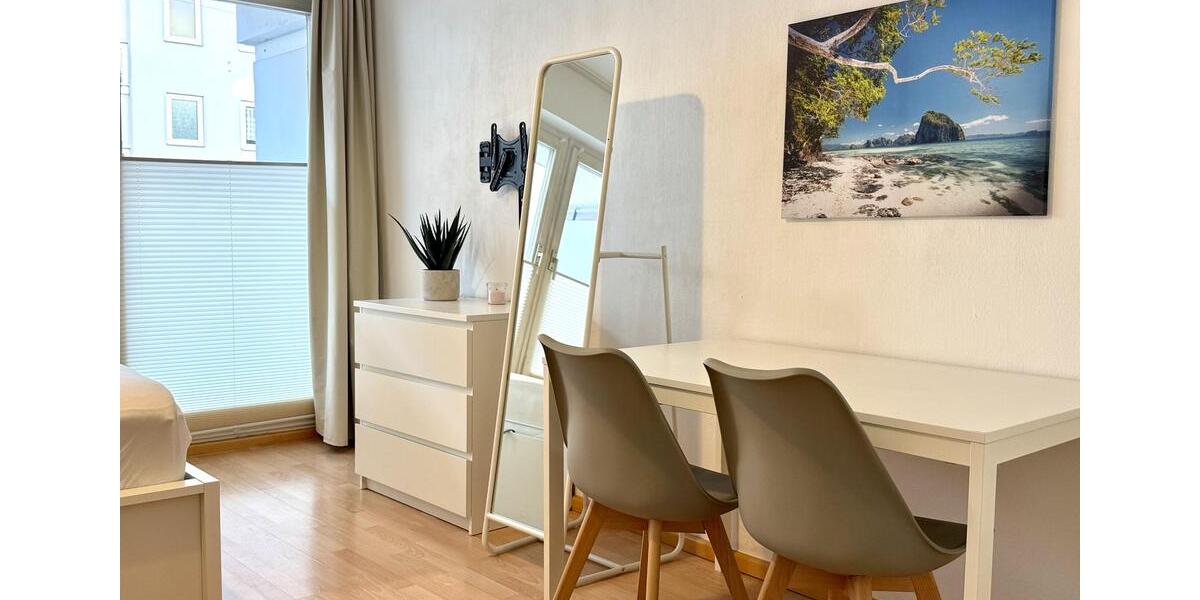 Nahe Uni!! - Möbliertes 1-Zi-Apt. Schelling- Ecke Luisenstr.! Von Privat!! Balkon, EBK, Keller! 1 zimmer