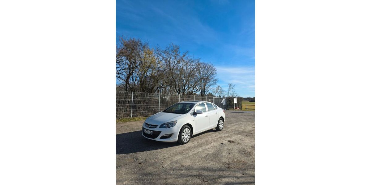 Opel Astra 261.612 km 3.600 &euro; München 81475