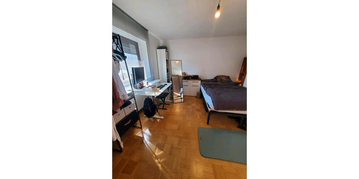 WG Zimmer in großem Haus mit Gartennutzung 1 zimmer