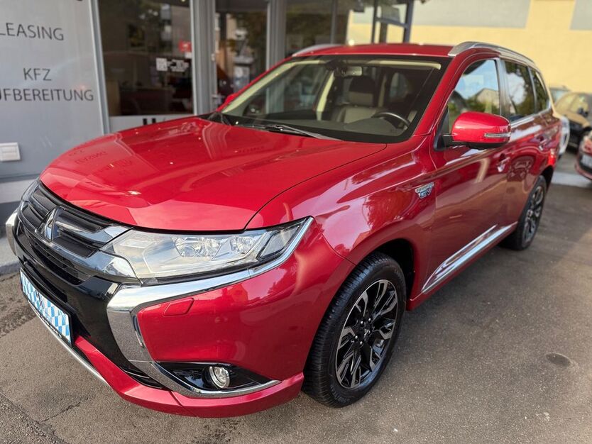 Mitsubishi Outlander 63.271 km 17.699 € München 81549
