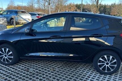 Ford Fiesta 72.000 km 9.100 &euro; Gilching 82205