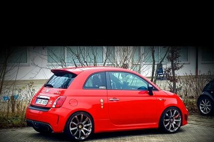 Abarth 695 58.800 km 29.900 &euro; Putzbrunn/München 85640