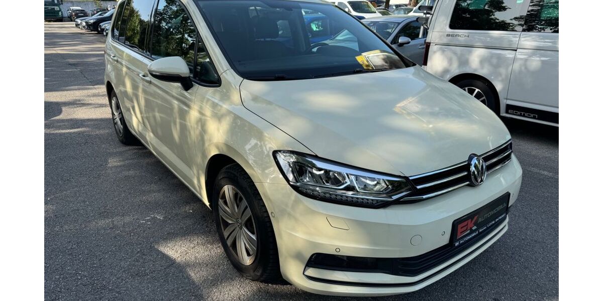 VW Touran 212.600 km 11.990 &euro; München 81243