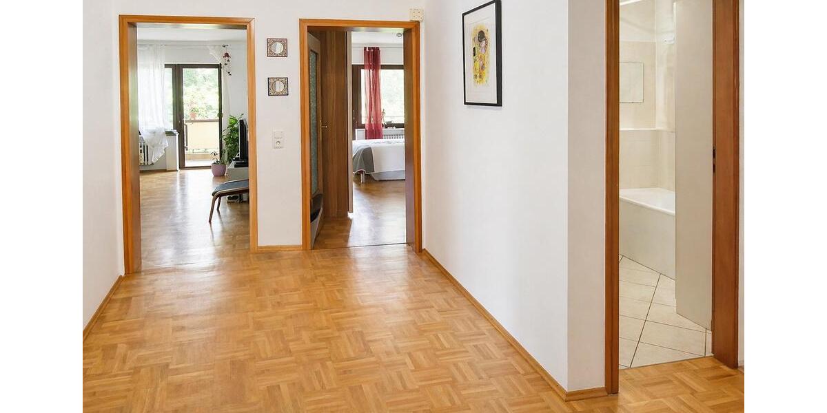Erdgeschoßwohnung München Bogenhausen - 3 Zimmer, 95 m&sup2;, 1.620&euro; | Angebot:26335081