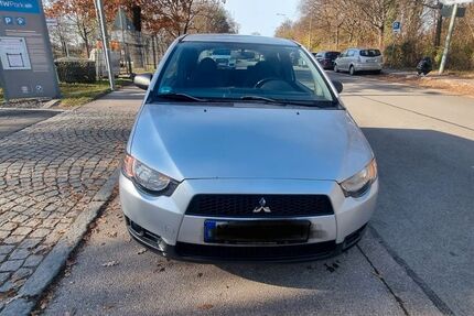 Mitsubishi Colt 109.000 km 3.000 € München 80339
