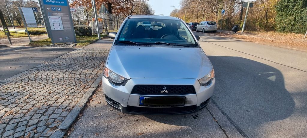 Mitsubishi Colt 109.000 km 3.000 &euro; München 80339
