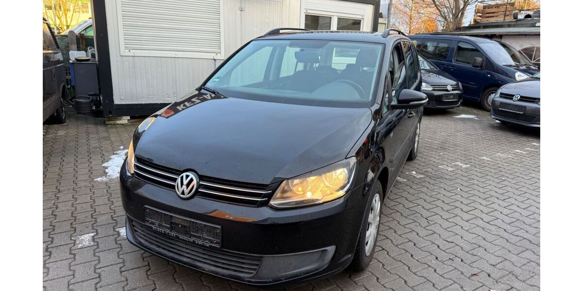 VW Touran 161.000 km 2.990 &euro; München 81243