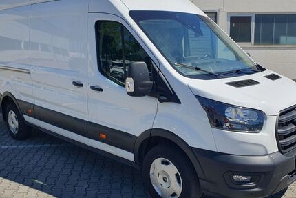 Ford Transit 95.000 km 14.900 &euro; München 81825