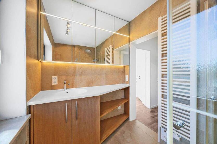 Modernes Reihenhaus mit Sauna & großem Garten in München