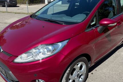 Ford Fiesta 206.000 km 2.450 &euro; München Trudering-Riem 81825