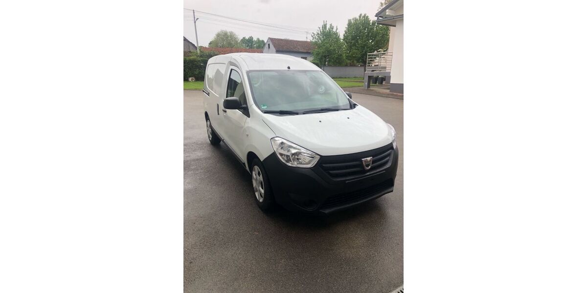 Dacia Dokker 49.300 km 7.900 &euro; München 80689
