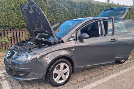 Seat Altea 105.000 km 4.799 &euro; München 81737