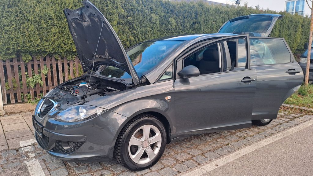 Seat Altea 105.000 km 4.799 &euro; München 81737