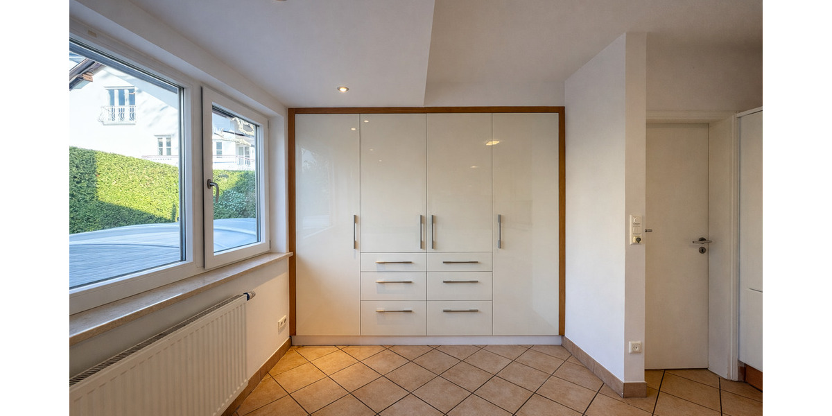 Doppelhaushälfte Grünwald - 6 Zimmer, 200 m&sup2;, 1.990.000&euro; | Angebot:25743006