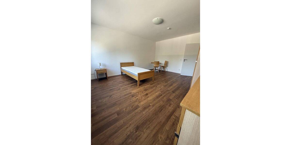 Etagenwohnung Ottobrunn - 6 Zimmer, 200 m&sup2;, 2.900&euro; | Angebot:26846684