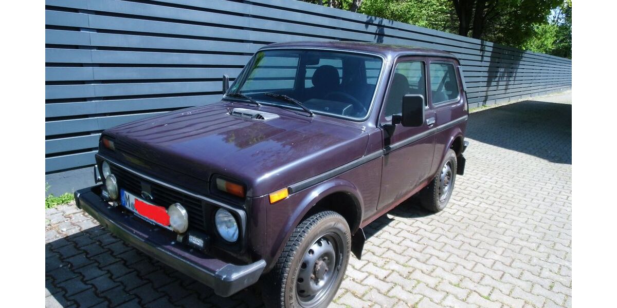 Lada Niva 117.000 km 6.000 &euro; München 80995