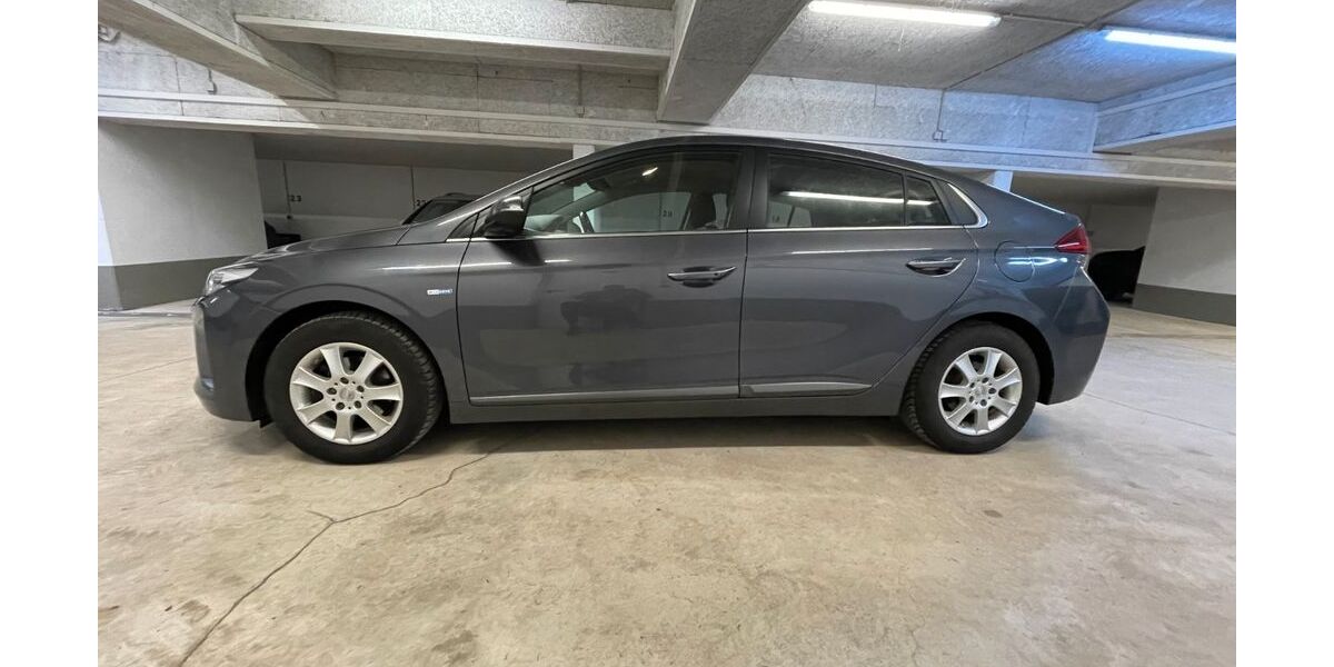 Hyundai IONIQ 92.000 km 13.000 &euro; München 81545