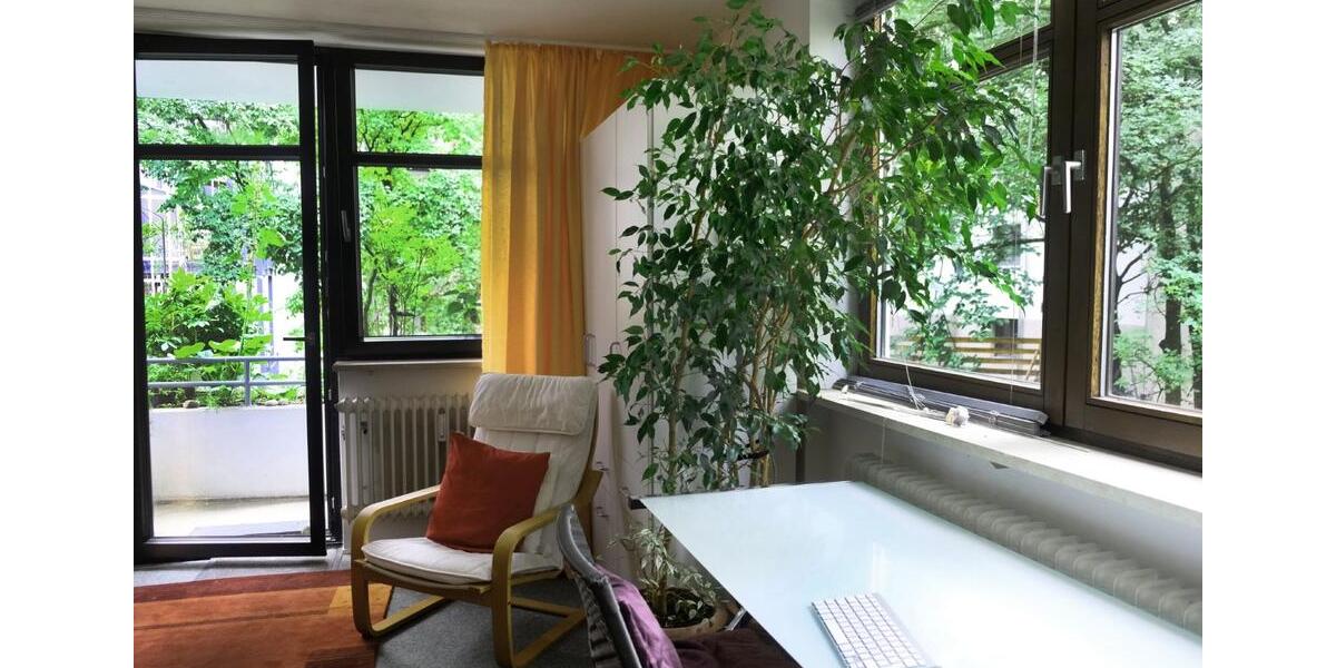 Möbliertes, helles, 23qm-großes Zimmer mit Balkon im grünen, ruhi 1 zimmer