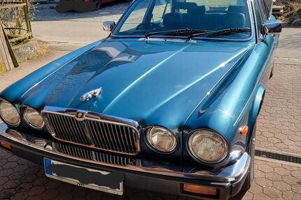 Jaguar XJ6 74.000 km 4.990 &euro; Erdweg 85253