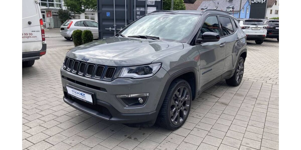 Jeep Compass 95.500 km 20.900 &euro; Ismaning 85737