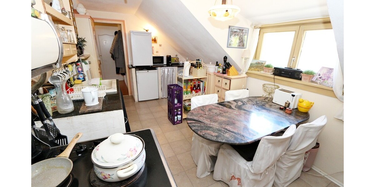 !! RARITÄT am SEE !! idyllisches JUWEL * 4-Zimmer-Dachgeschosstraum * Balkon und Gartennutzung * - Dachgeschoßwohnung Starnberg | Angebot:26838455