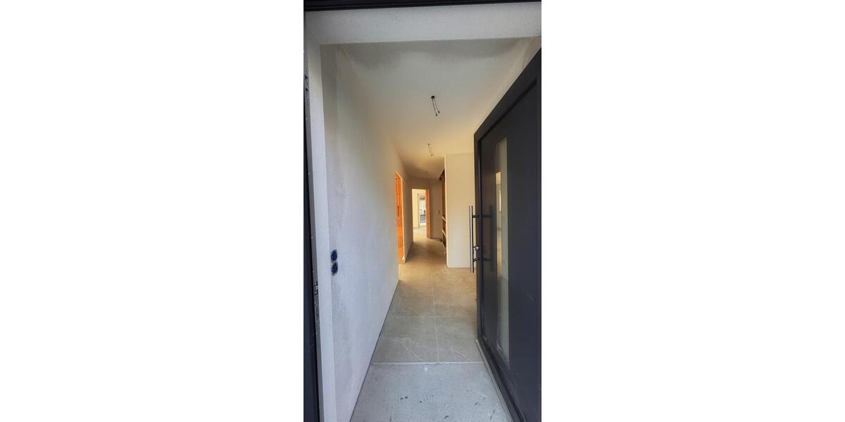 Doppelhaushälfte Wolfratshausen - 5 Zimmer, 164 m&sup2;, 2.990&euro; | Angebot:25349862