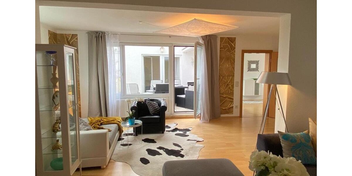 Wunderschöne Dachgeschosswohnung mit Dachterrasse in Ottobrunn 3.5 zimmer