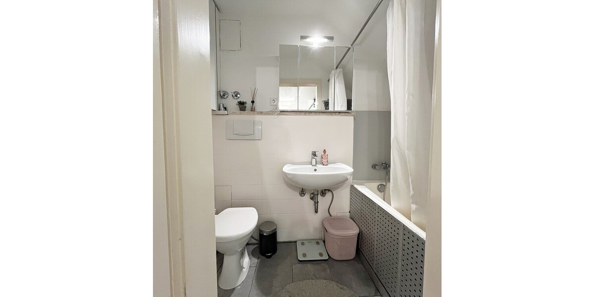 EUR EUR TOP - RENDITE EUR EUR ** möbliertes APARTMENT im Dachgeschoss ** !! VOLLTREFFER !! in Trudering - Wohnanlage München Trudering-Riem | Angebot:26198534