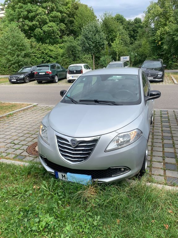 Ypsilon