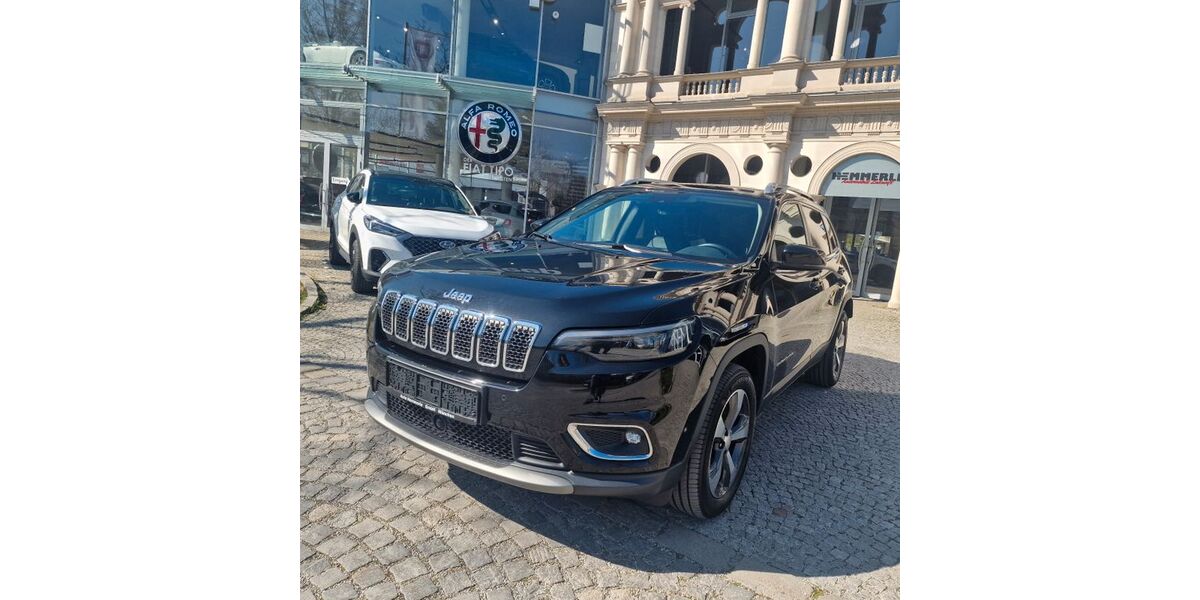Jeep Cherokee 57.238 km 26.990 &euro; München 81827