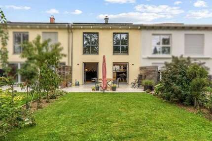 Haus zum Kaufen in Höhenkirchen-Siegertsbrunn 1.399.000 € 159 m² 5 zimmer