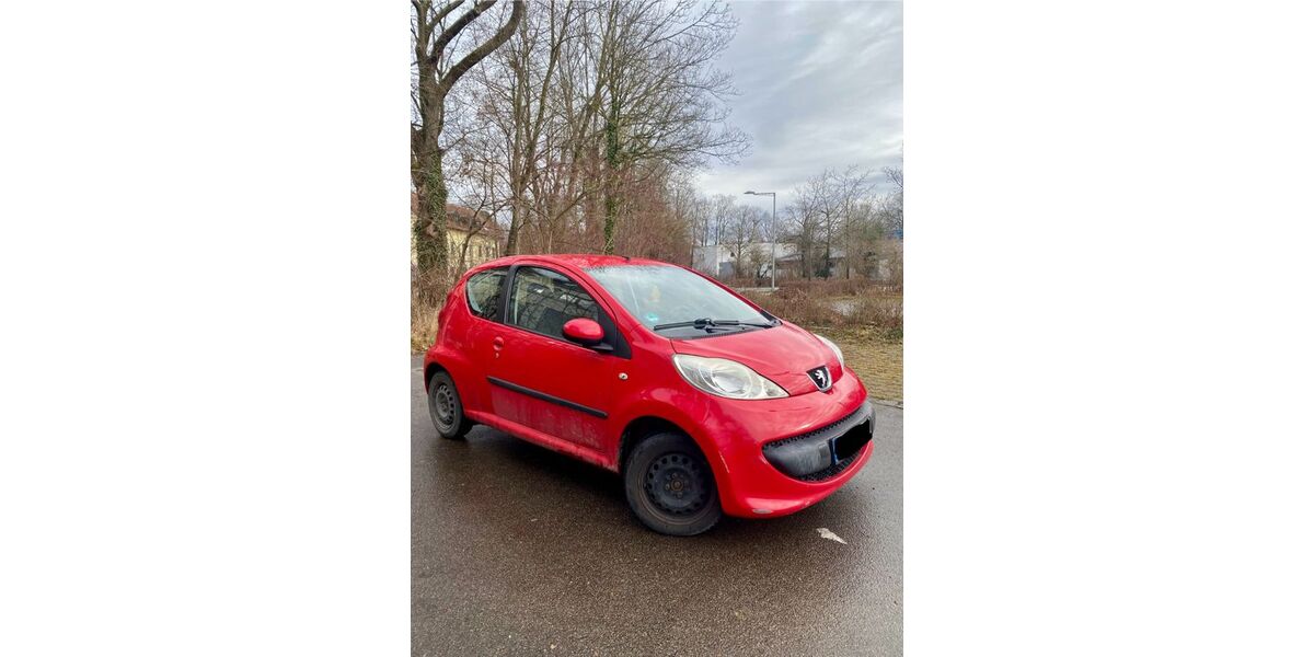 Peugeot 107 146.000 km 2.499 &euro; München 81241
